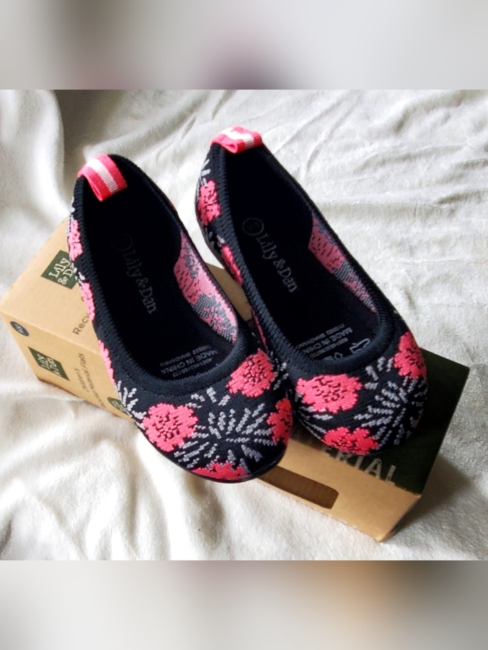 Girl's Black Knit Floral Slip-On Dress Shoes with Pink Accents